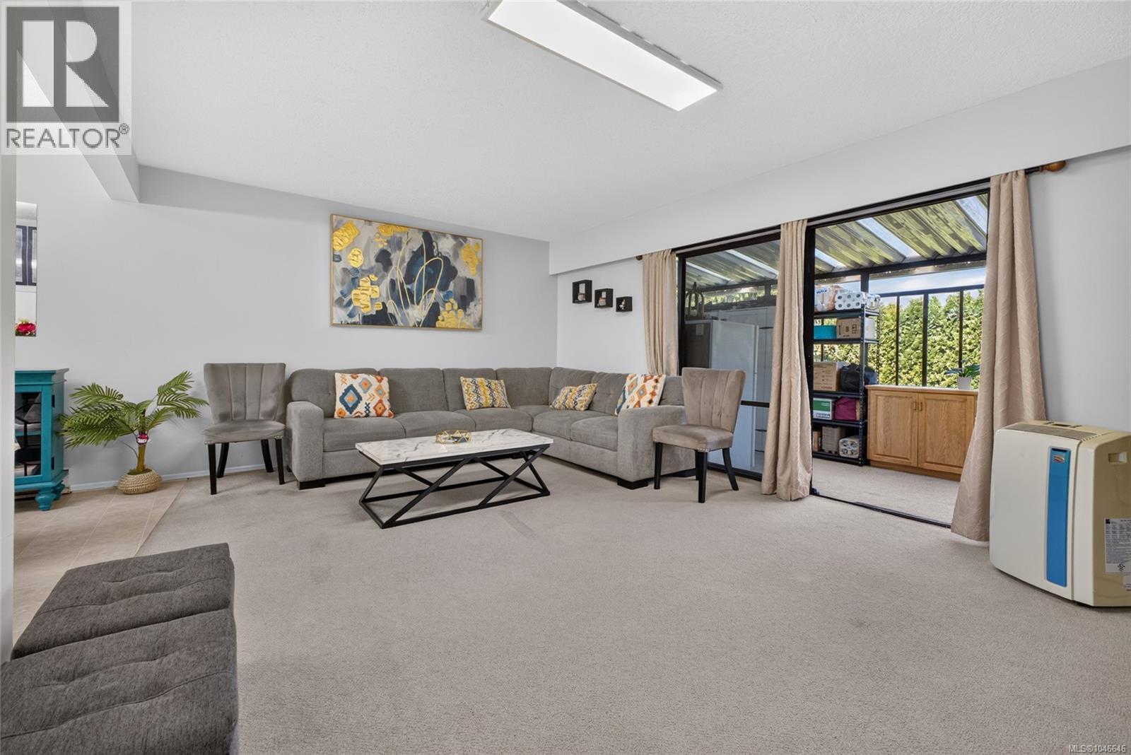 3 864 Swan Street, Saanich
