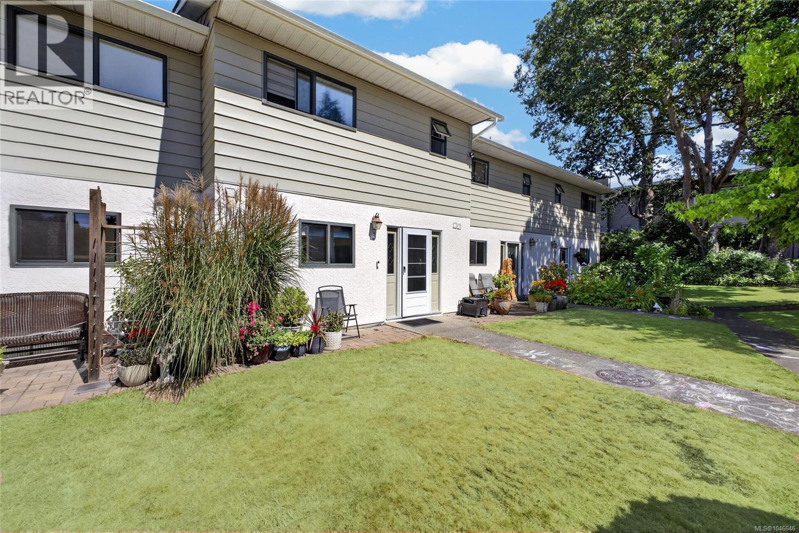 3 864 Swan Street, Saanich