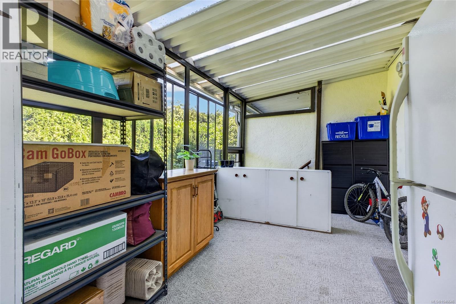 3 864 Swan Street, Saanich