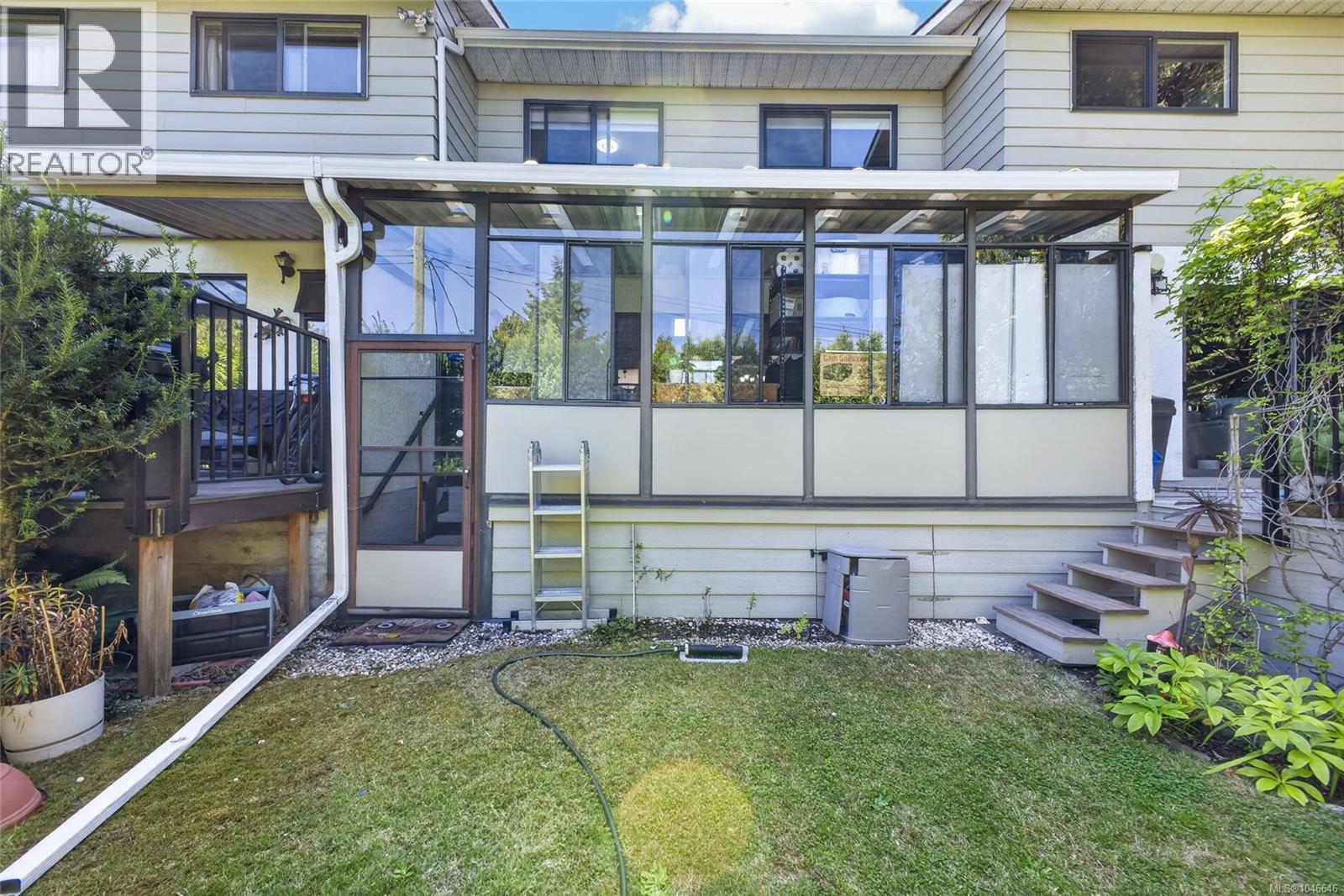 3 864 Swan Street, Saanich
