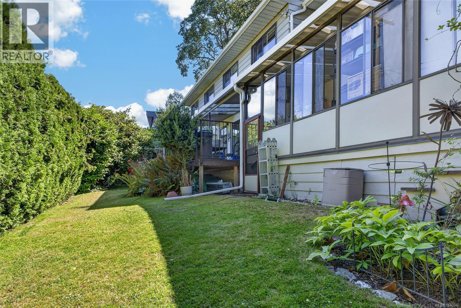 3 864 Swan Street, Saanich