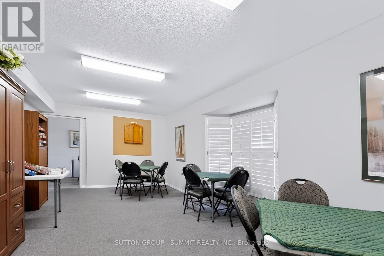 #B205 216 PLAINS ROAD W - 37