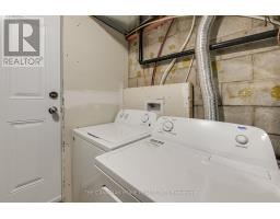 Basement - 8 Clearview Heights, Toronto, ON M6M1Z9 Photo 17