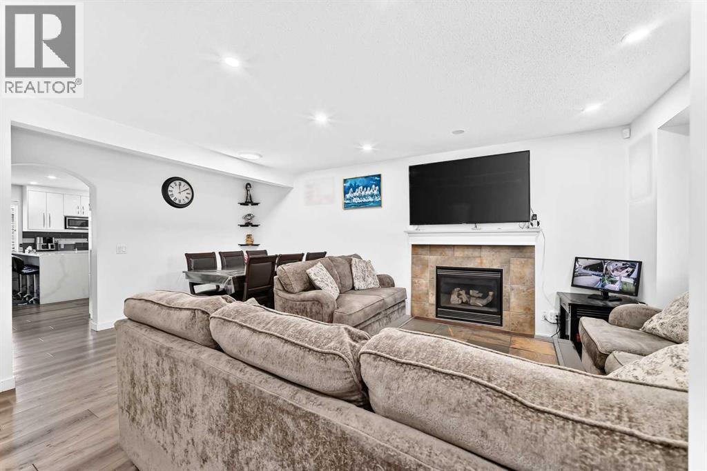 24 Taralake Road NE - 17