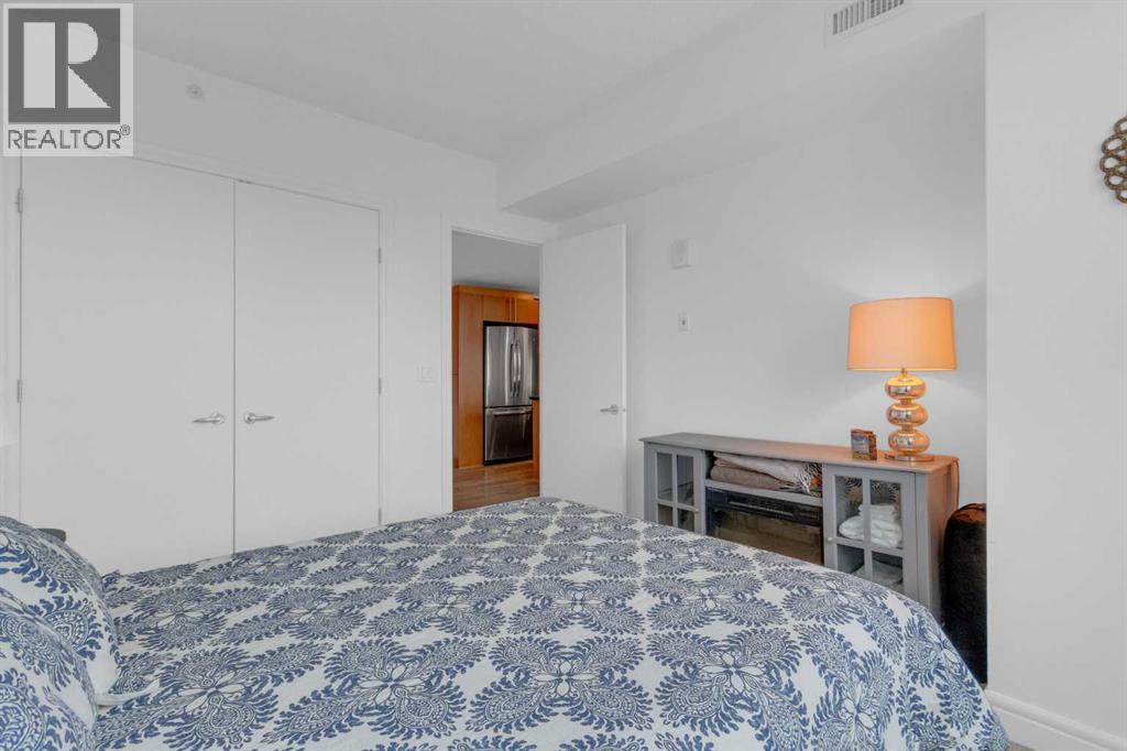 817 15 Avenue Southwest - Photo 22