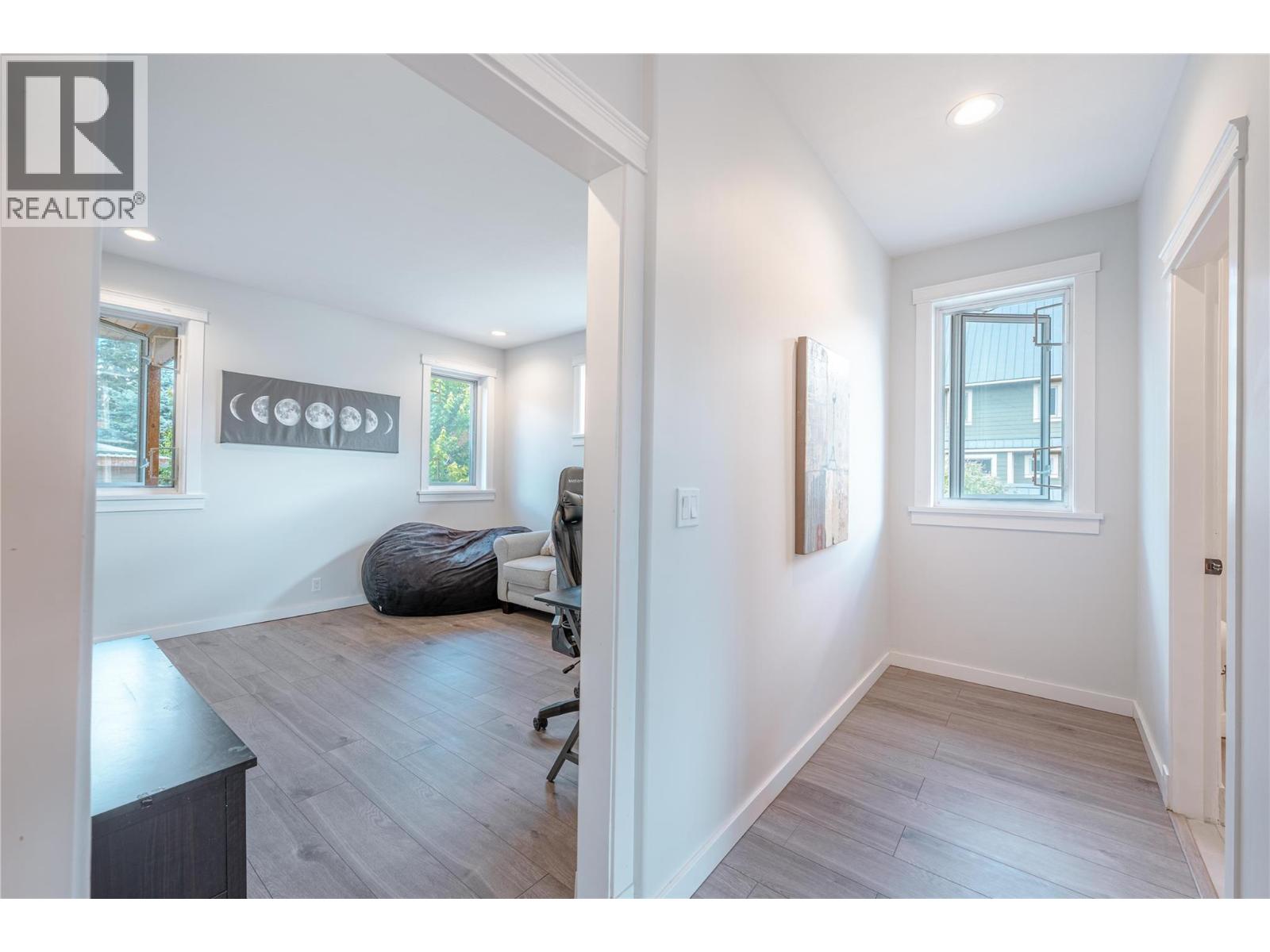 703 Center Street, Revelstoke