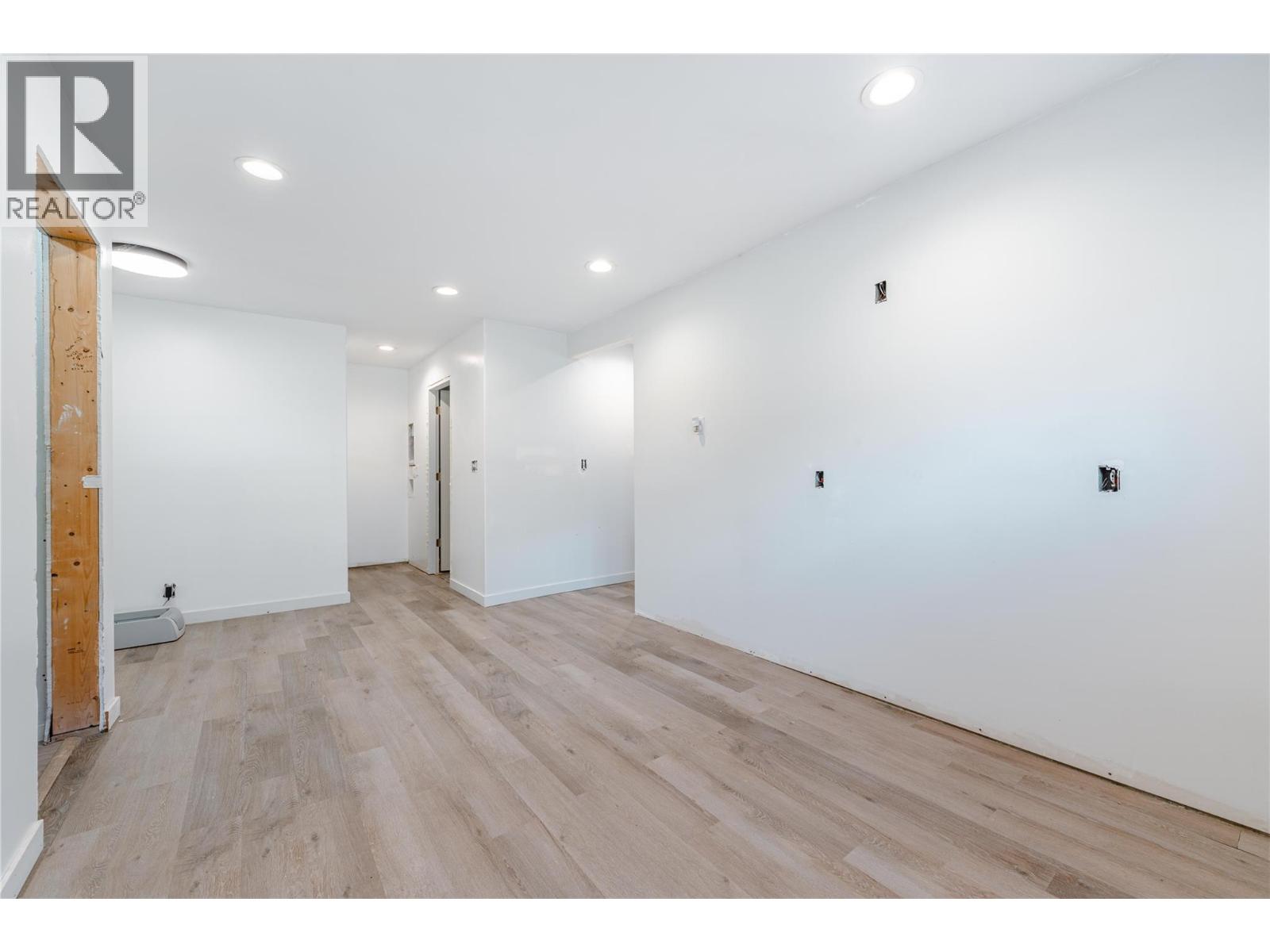 703 Center Street - 34
