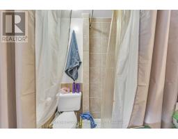 Bathroom - 1367 Cannon Street E, Hamilton, ON L8H1W2 Photo 16