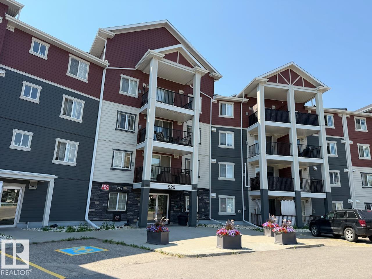 #104 920 156 ST NW, South Terwillegar, Edmonton photo 1