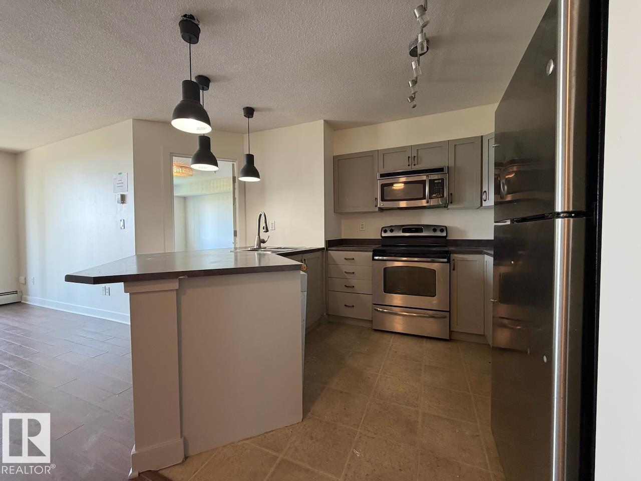 104 920 156 Street NW - Photo 8