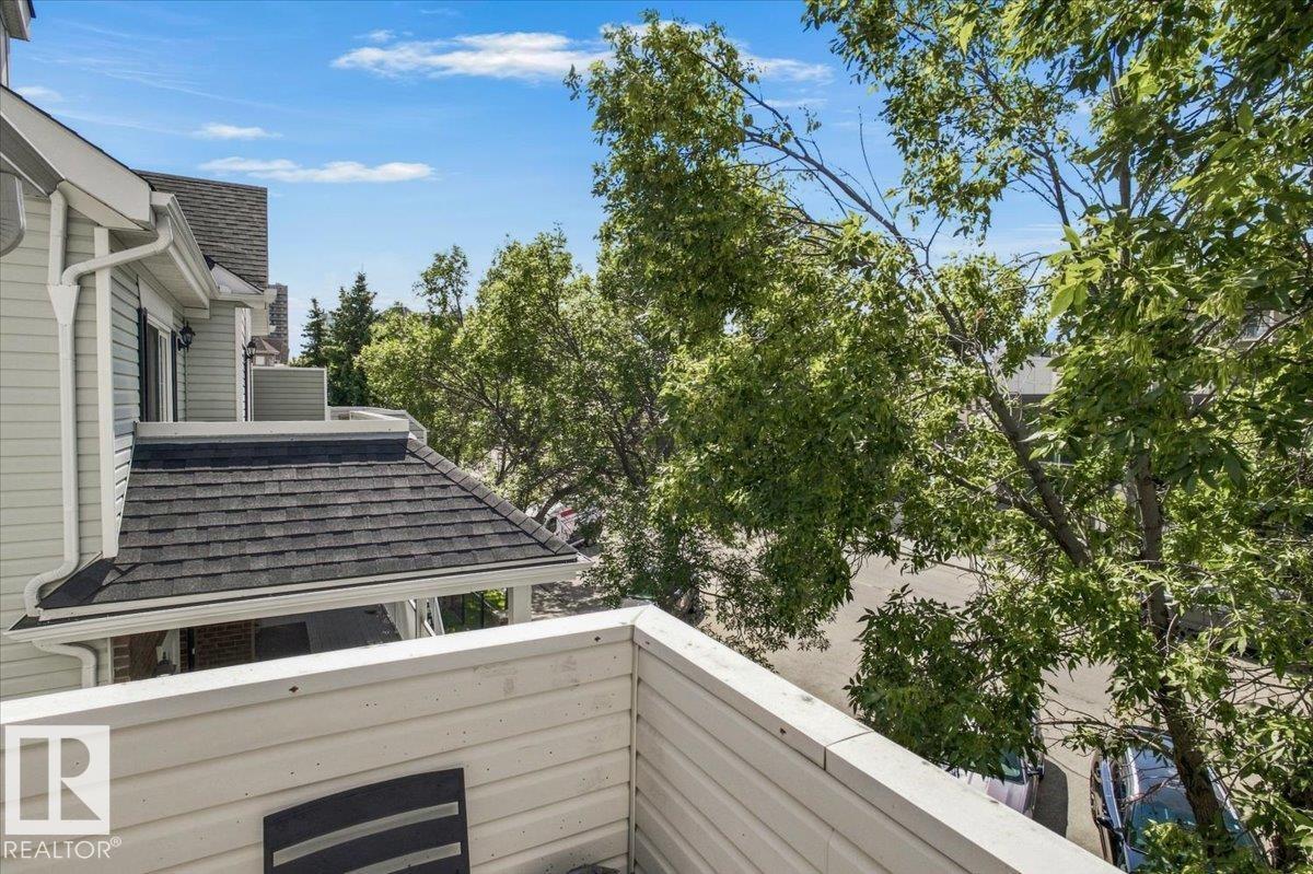 #3 10235 111 ST NW - 26