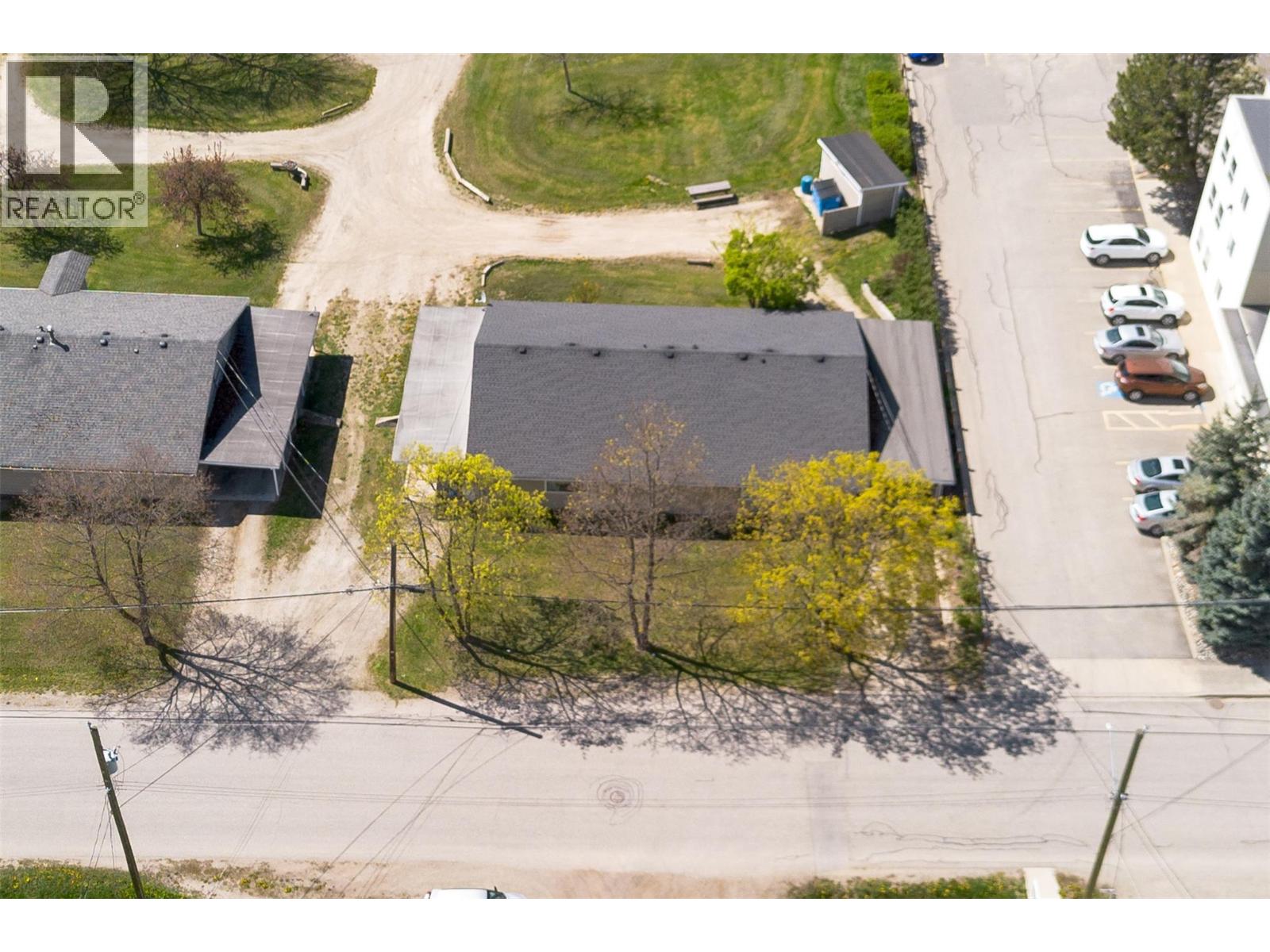 350, 380, 351, 381 Shuswap and 1st Street SE - 25