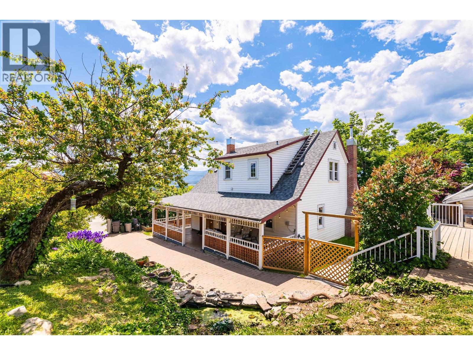 306 10th Avenue N, Creston