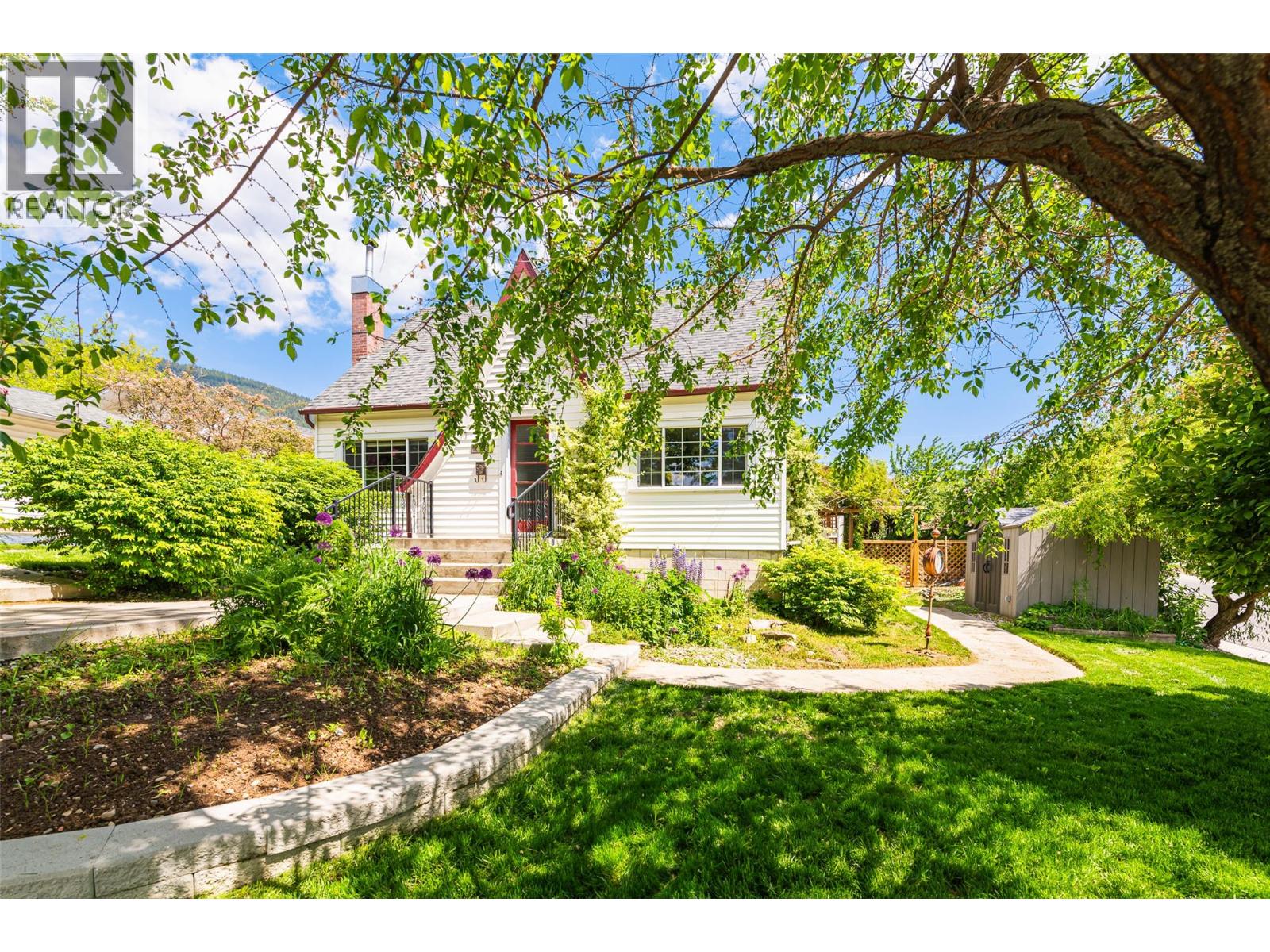 306 10th Avenue N, Creston