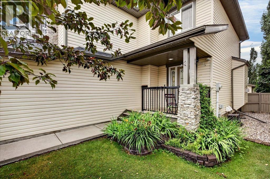 2745 Coopers Manor SW, Coopers Crossing, Airdrie photo 3