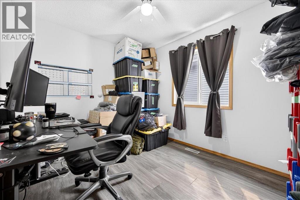 2745 Coopers Manor SW - 27