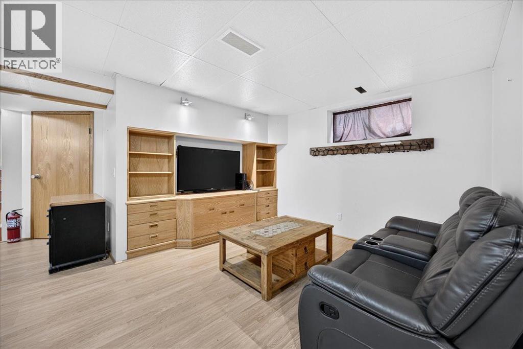 2745 Coopers Manor SW - 30