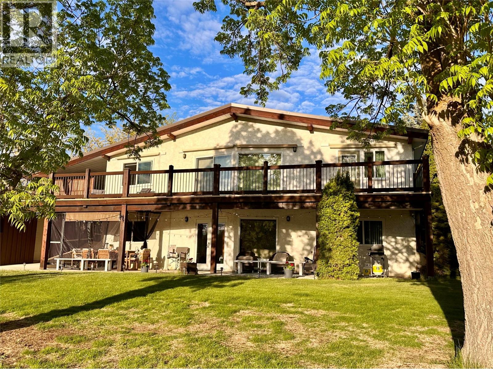 7562 CREST-A-WAY Road, Oliver