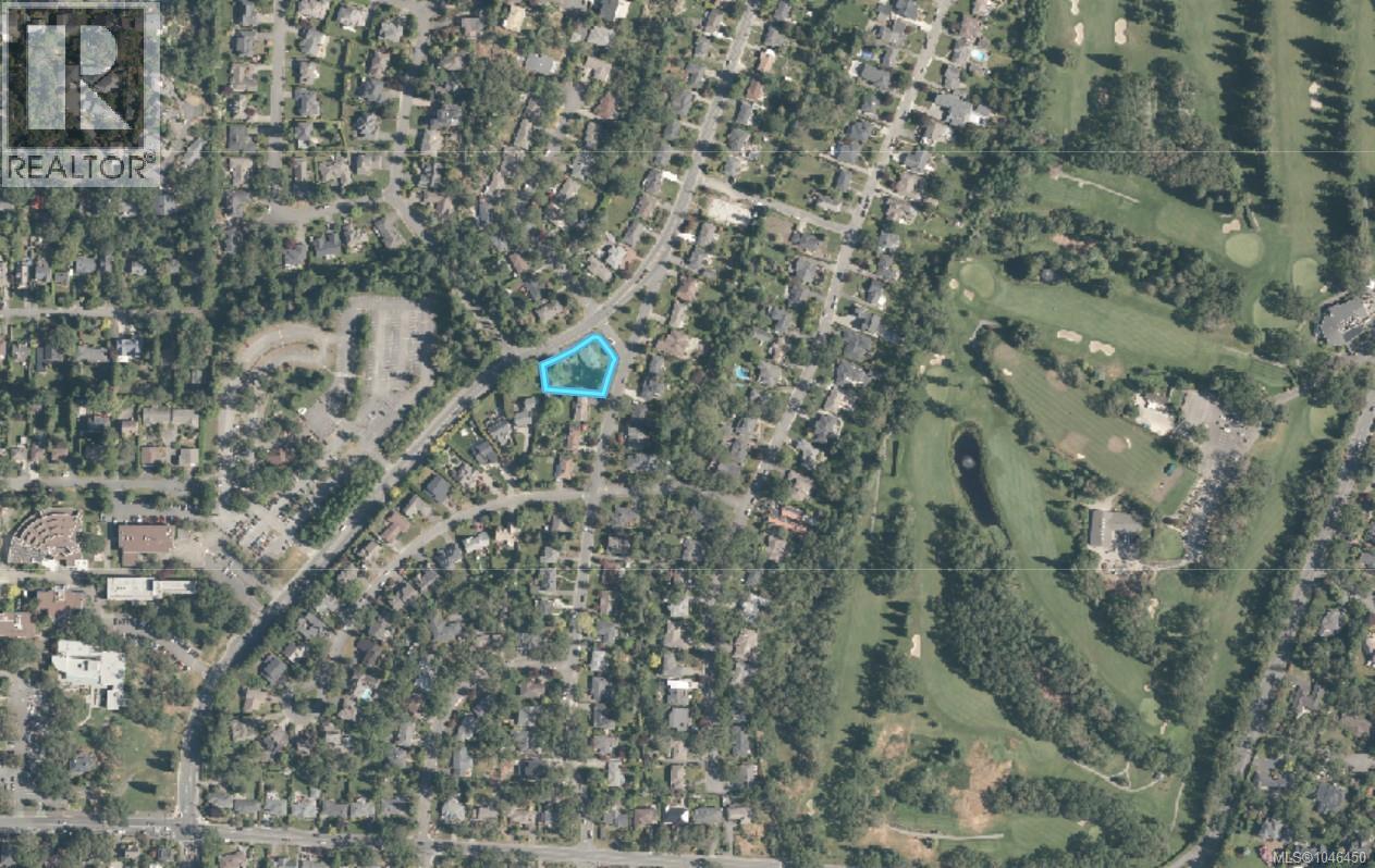  3294 Henderson Road, Oak Bay