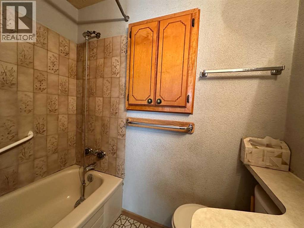 5613 48 Avenue - Image 12