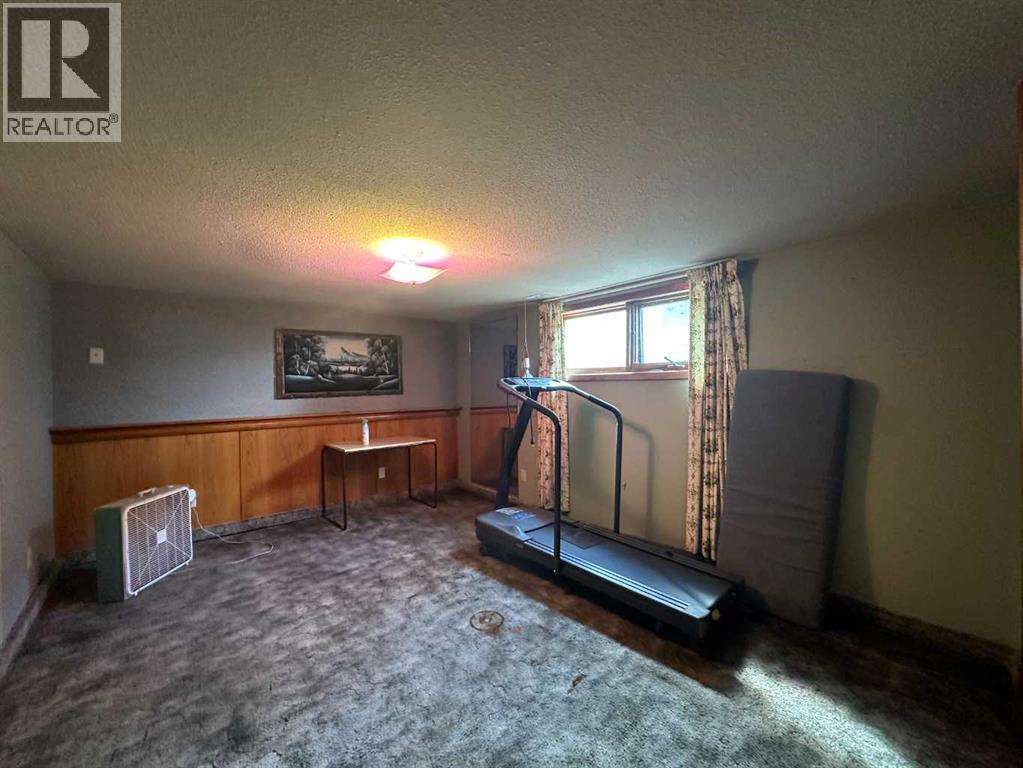 5613 48 Avenue - Image 13