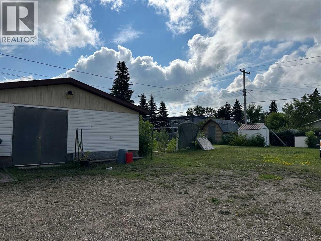 5613 48 Avenue - Image 3