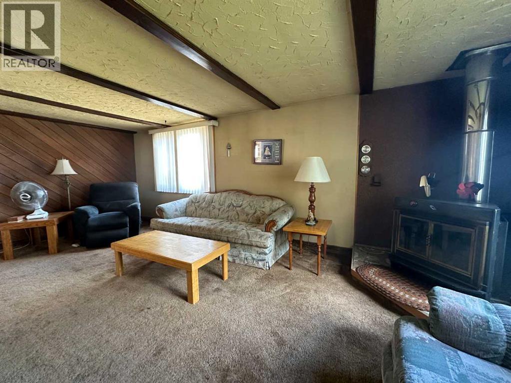 5613 48 Avenue - Image 8