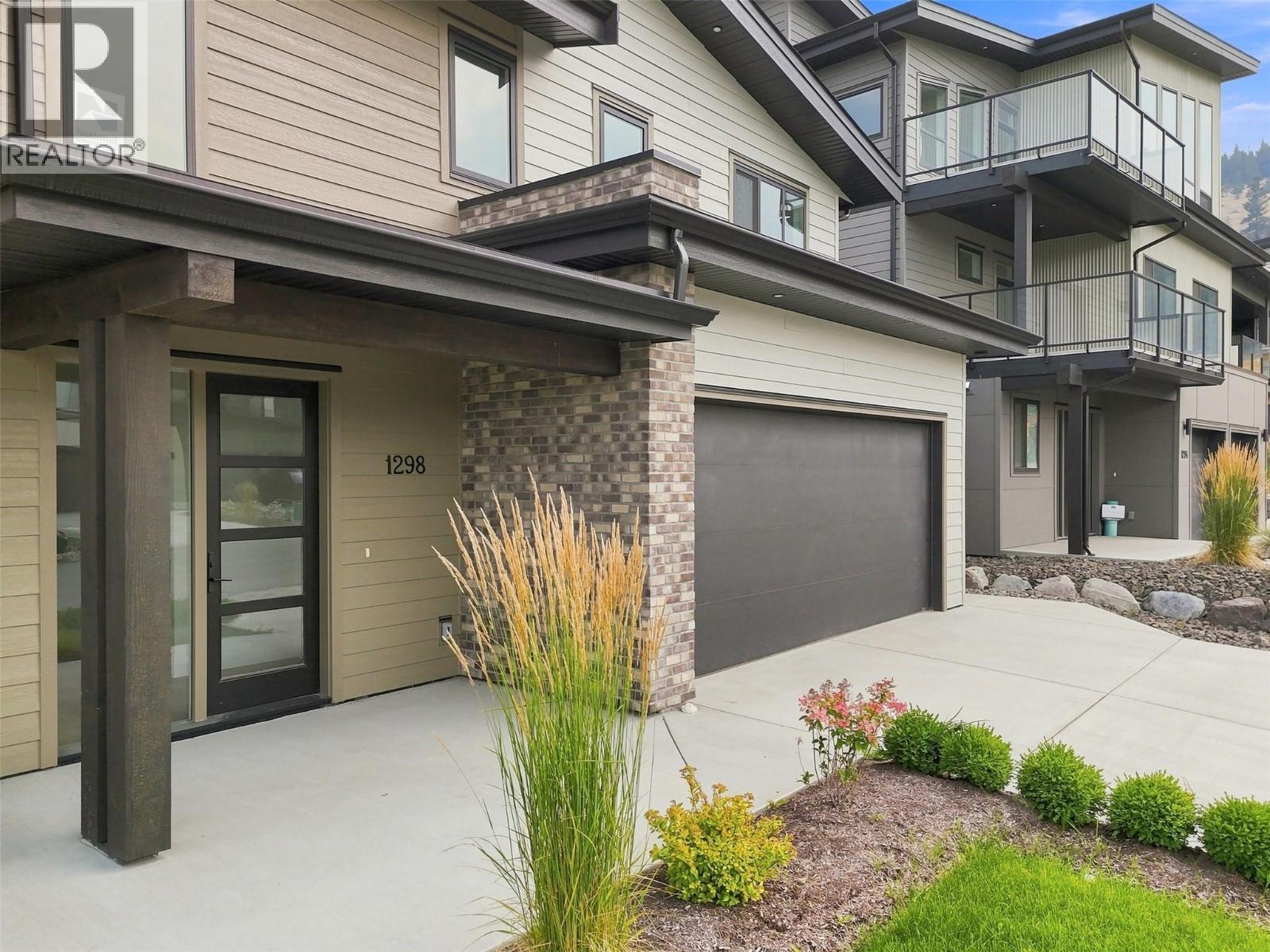 1298 BRECHIN Place - 2