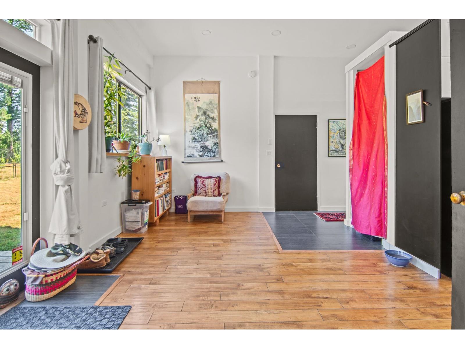 1420 JANOVICK ROAD, Columbia Valley, Columbia Valley