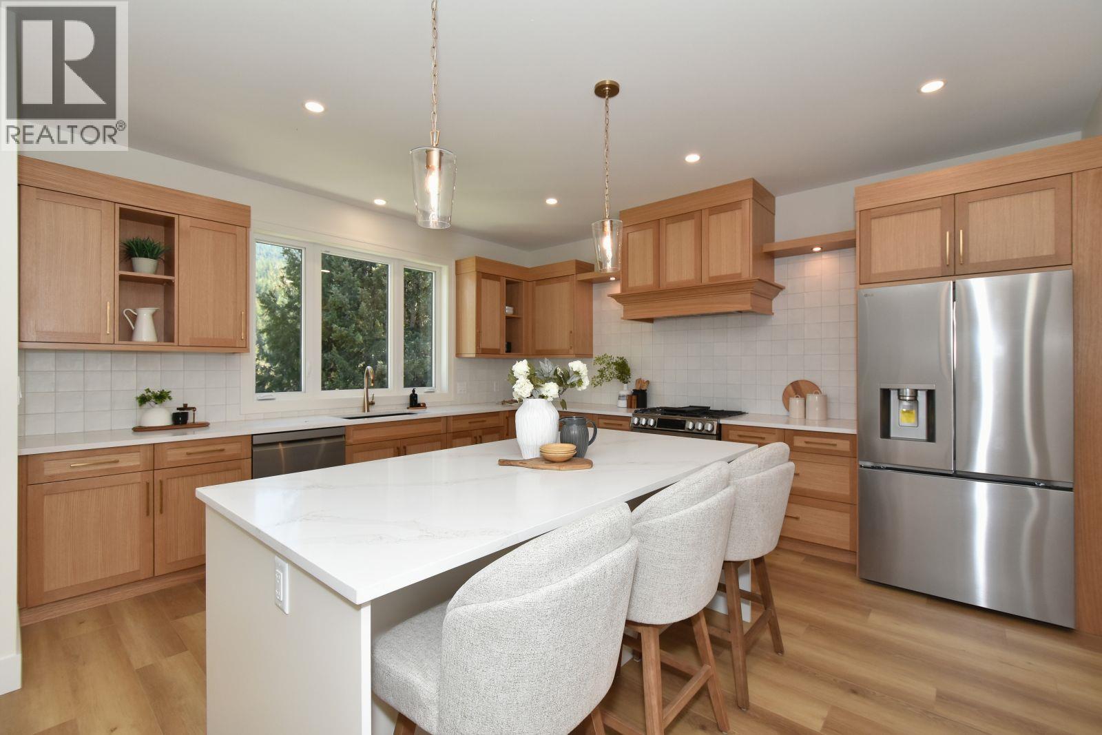 2799 Mountview Drive, Blind Bay