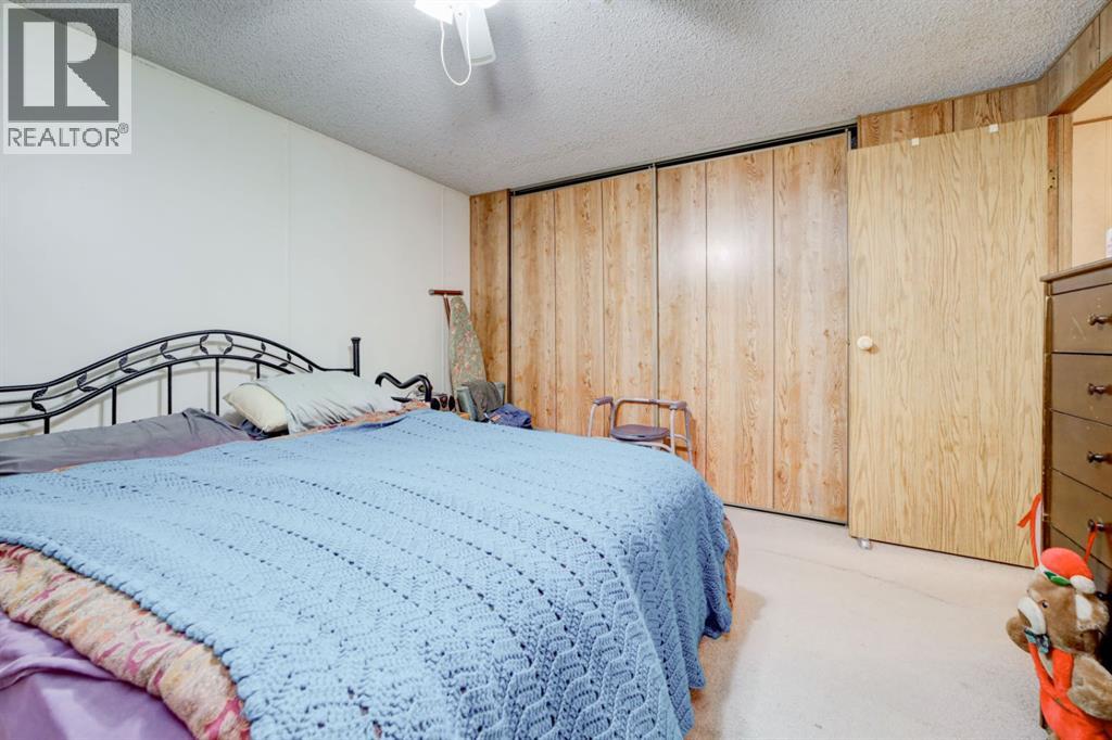 325 Minto Street - 16