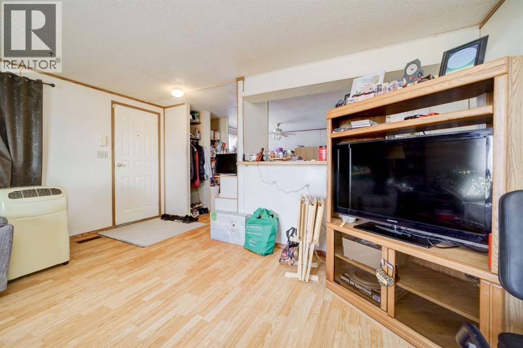 325 Minto Street - 7
