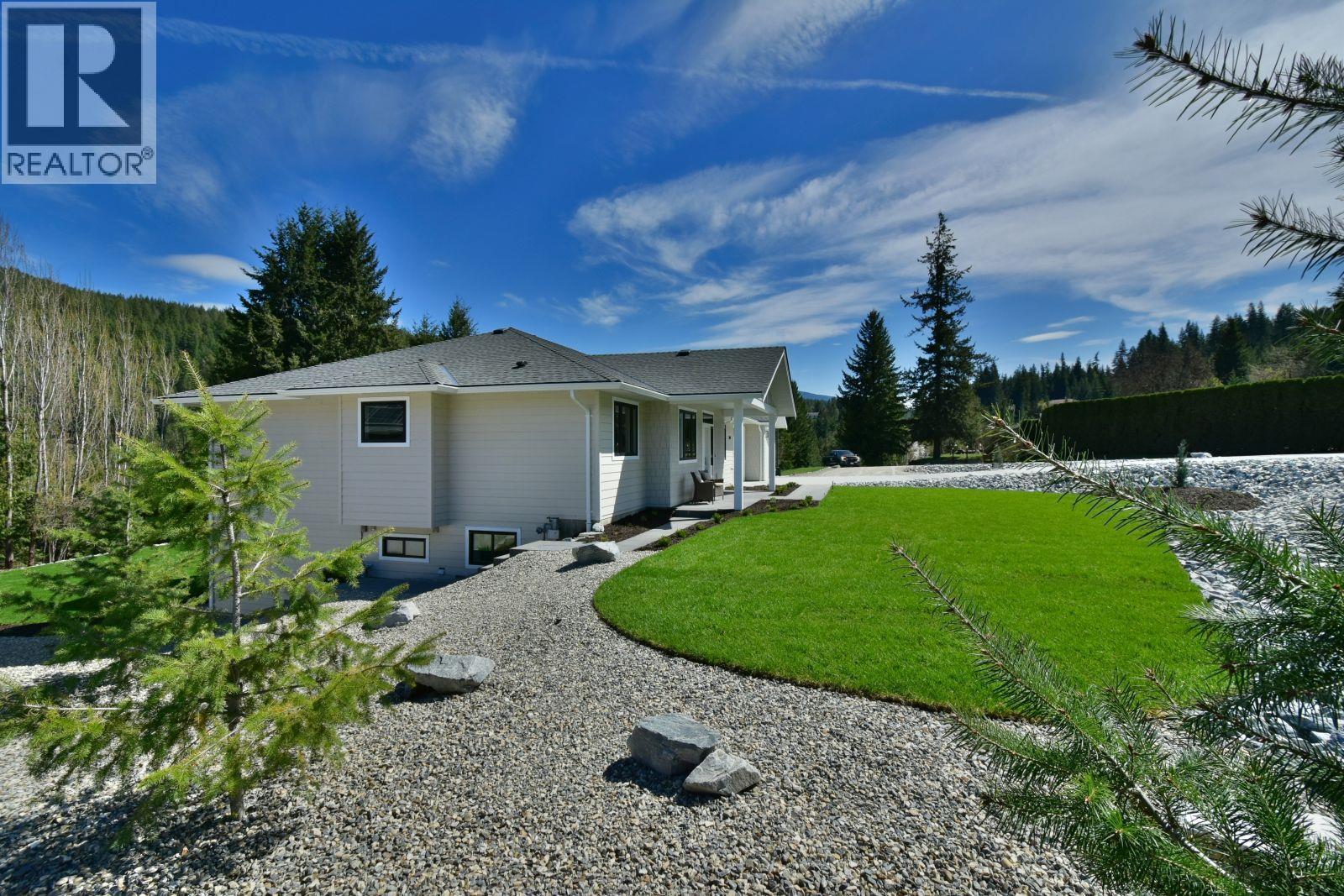 2799 Mountview Drive, Blind Bay