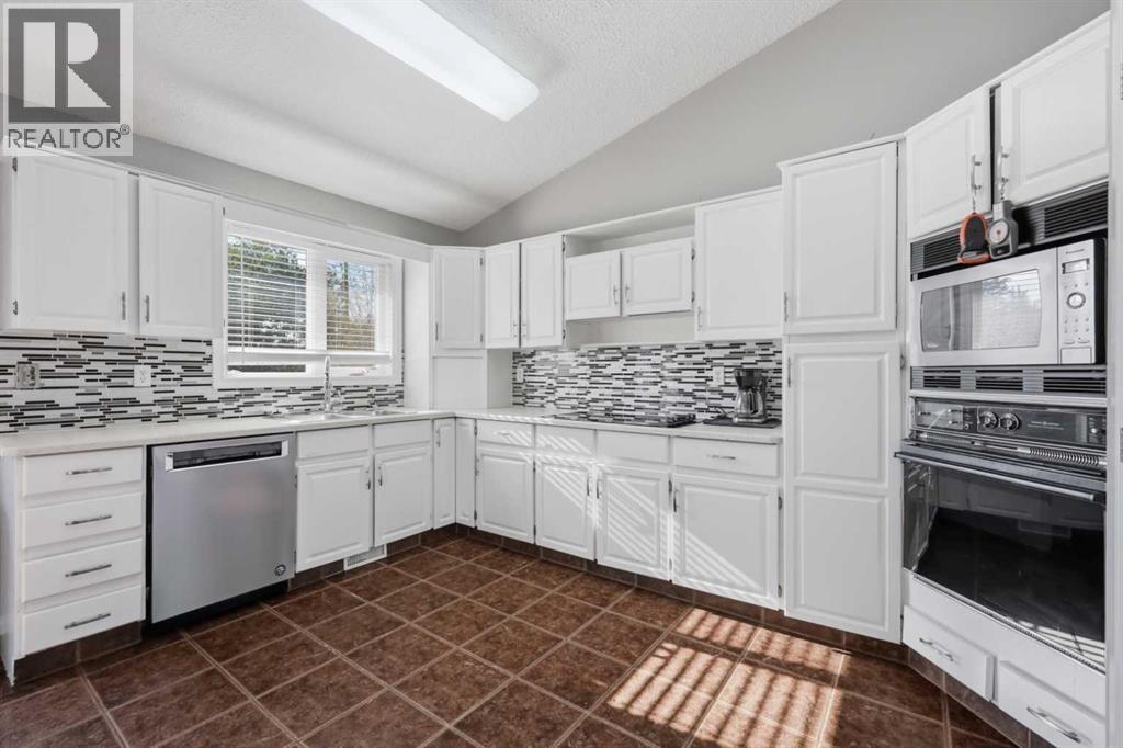 4640 47 Street - Photo 12