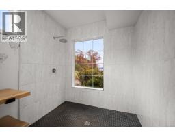 885 Lanqvist Rd, Hyde Creek, BC V0N2R0 Photo 11