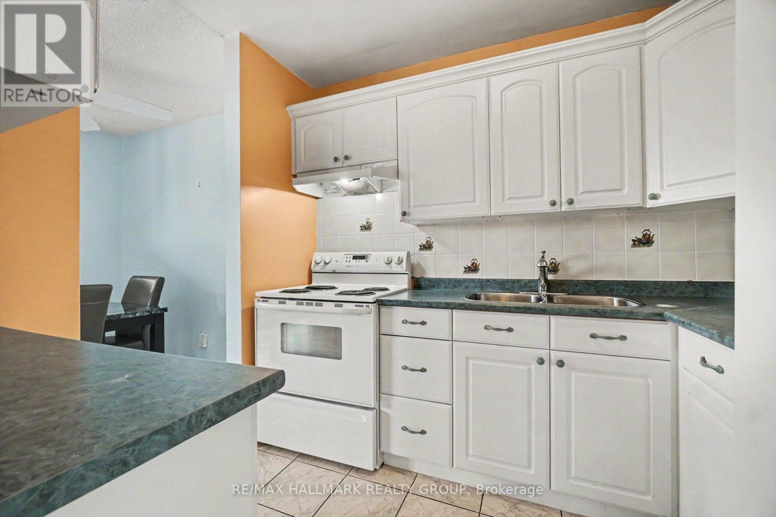 2 Bed, 1 Bath House for Sale in Ottawa – 1417 – 2000 JASMINE CRESCENT, Ottawa – MLS# X13668858 - Image 15
