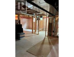 2272 Gatwick, Windsor, ON N8P0B7 Photo 16