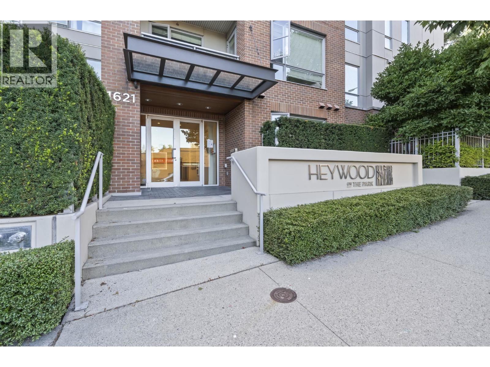 214 1621 HAMILTON AVENUE, North Vancouver
