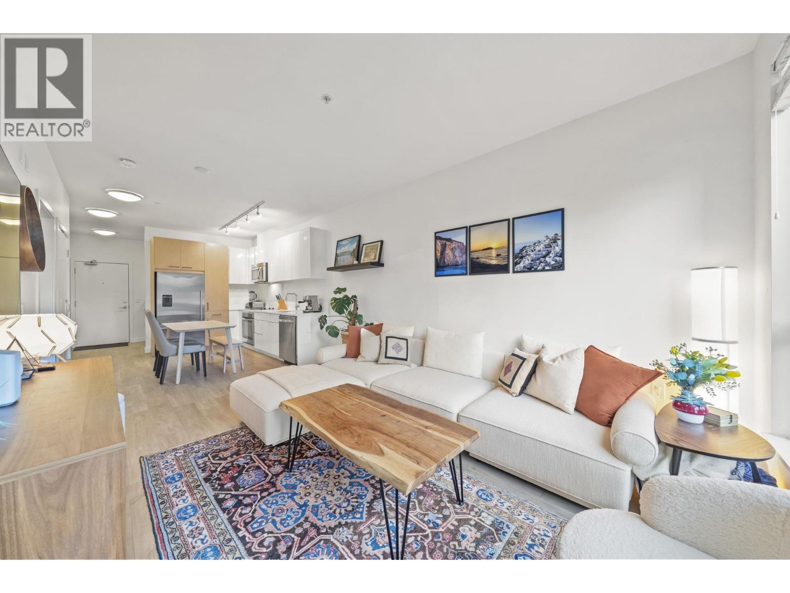 214 1621 HAMILTON AVENUE, North Vancouver