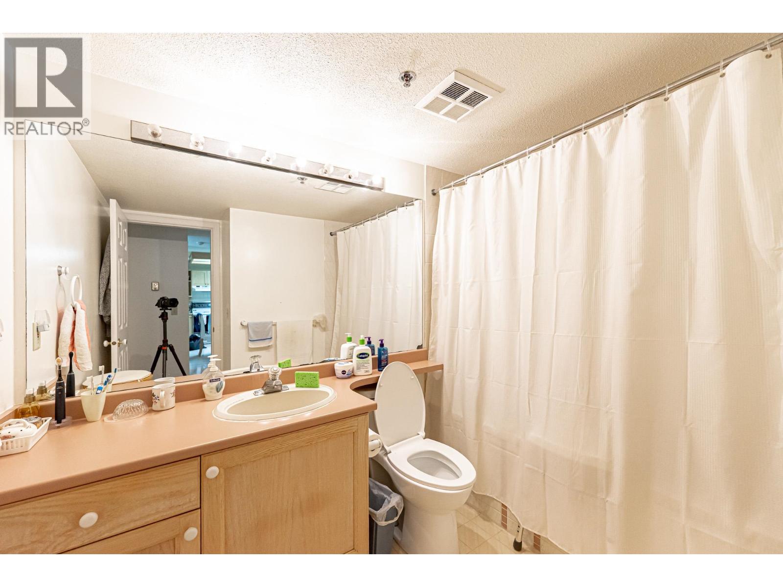 310 6737 STATION HILL COURT, Burnaby