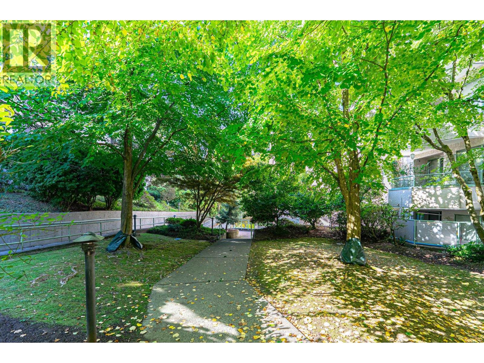 310 6737 STATION HILL COURT, Burnaby