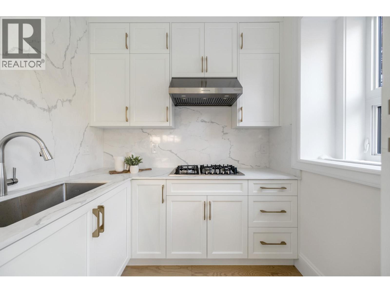 5081 CROWN AVENUE, Vancouver