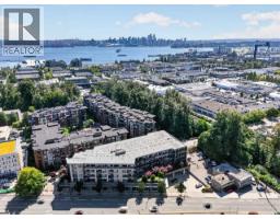 50* 725 Marine Drive, North Vancouver, BC V7M0G2 Photo 10