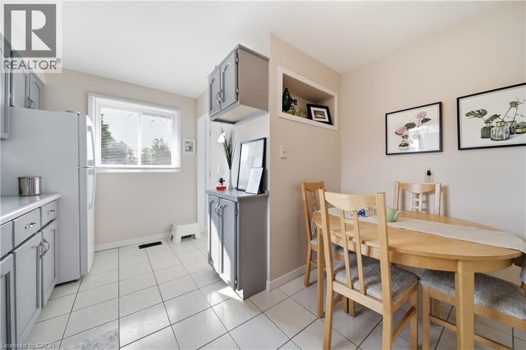 22 MOUNTFORD Drive - 12