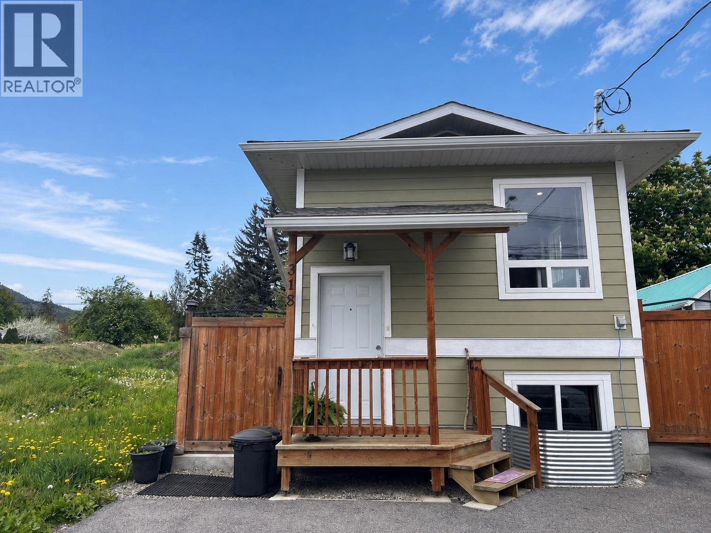 318 8th Avenue photo 2