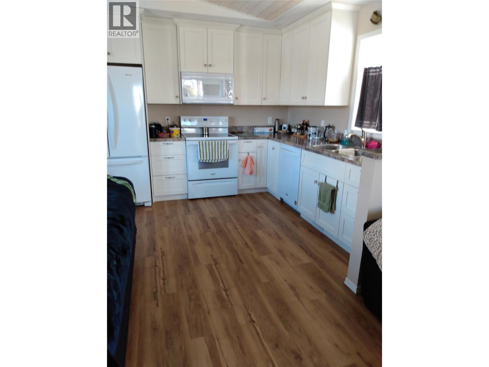 318 8th Avenue photo 4