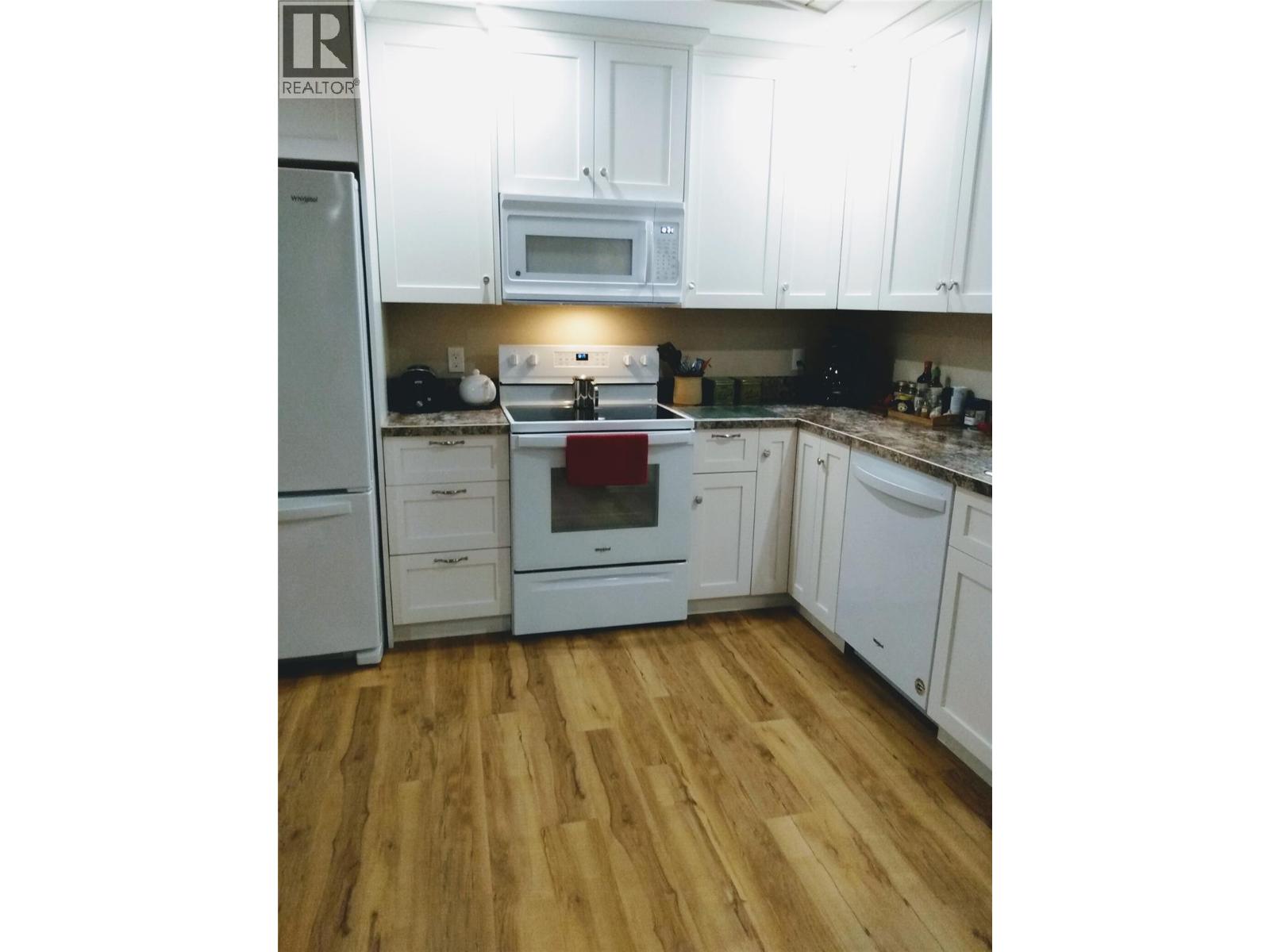 318 8th Avenue photo 5