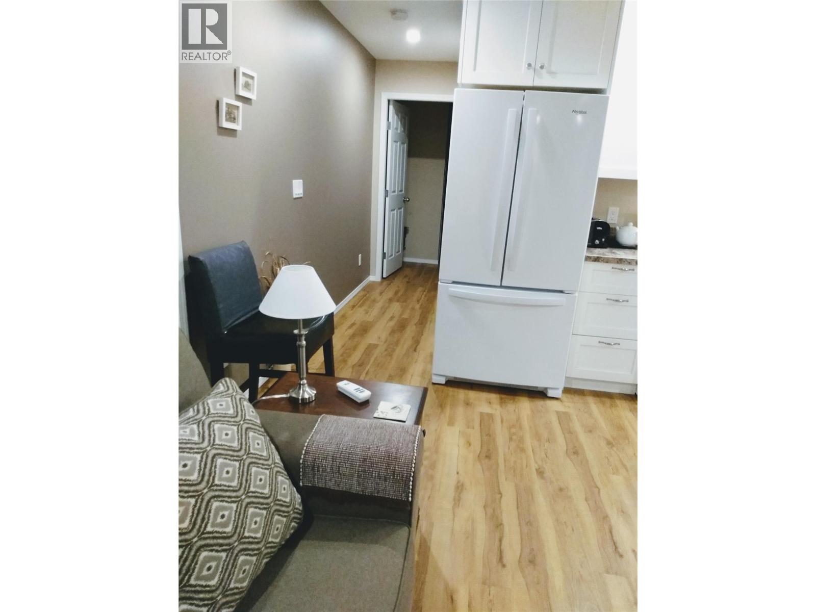 318 8th Avenue photo 6