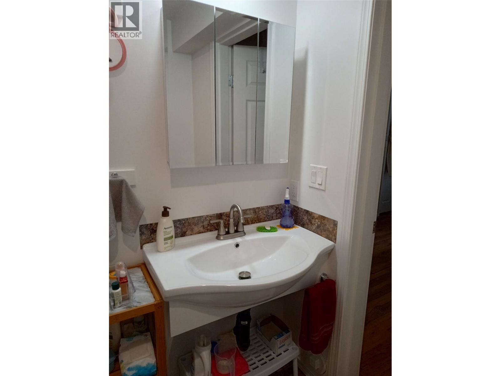 318 8th Avenue photo 19