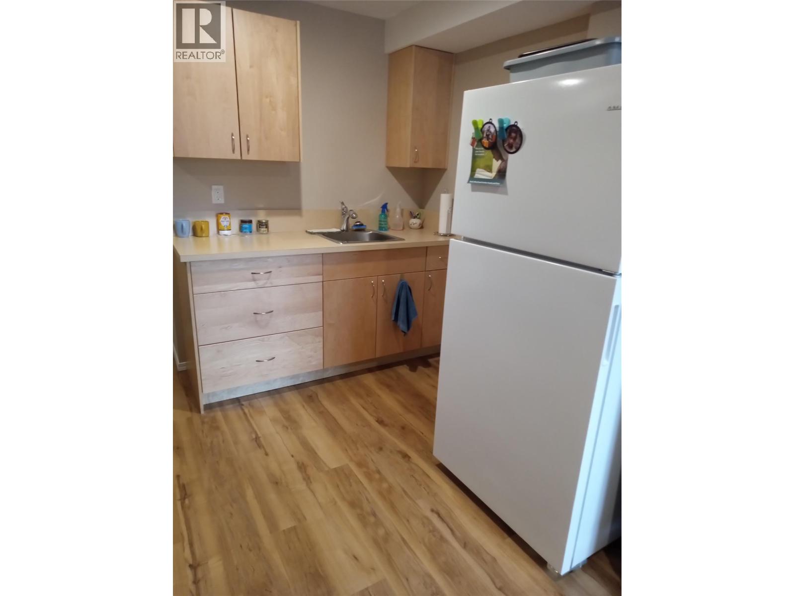 318 8th Avenue photo 13